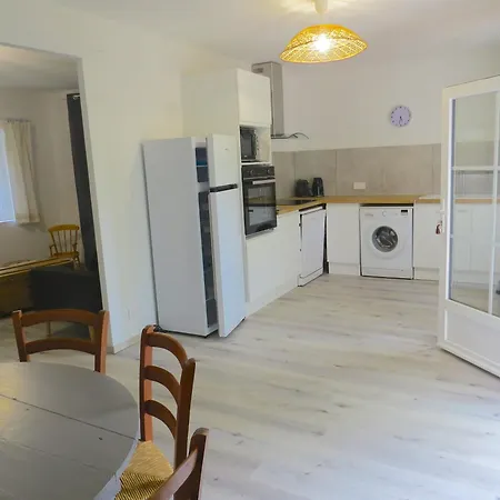 Holiday home Les Boulegons Au Pied Du Luberon
